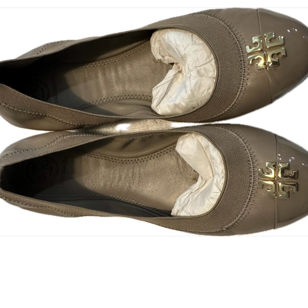 Tory Burch Women's Gold Logo Tan Flats